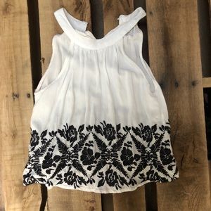 Embroidered  floral top!